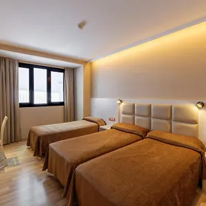 House 3*, Barcelone Espagne
